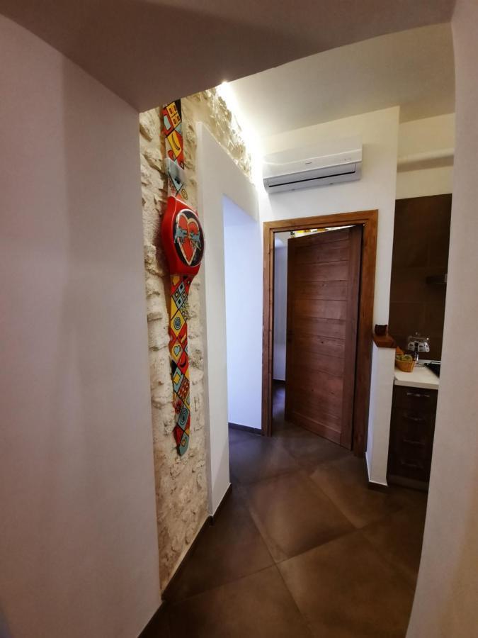 Picchio&Pinocchio Guest House スルモナ エクステリア 写真