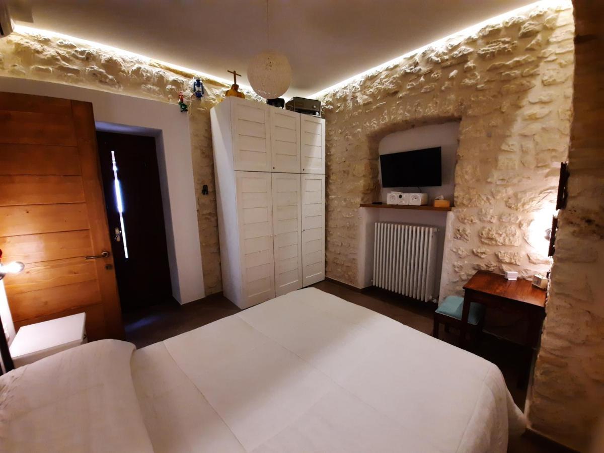 Picchio&Pinocchio Guest House スルモナ エクステリア 写真