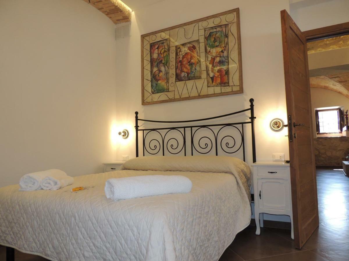 Picchio&Pinocchio Guest House スルモナ エクステリア 写真
