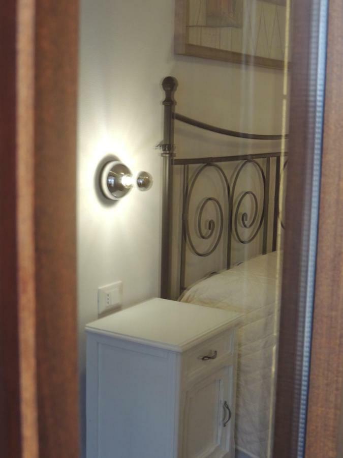 Picchio&Pinocchio Guest House スルモナ エクステリア 写真
